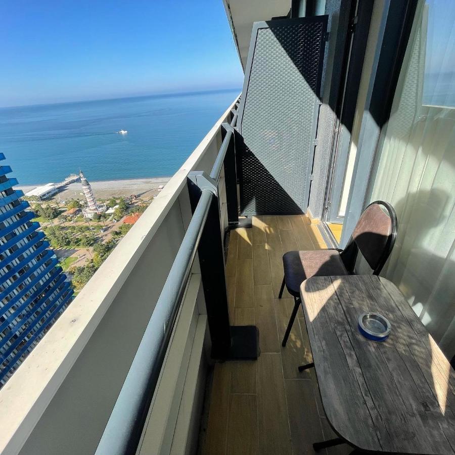 Manco Apartments Батуми Экстерьер фото