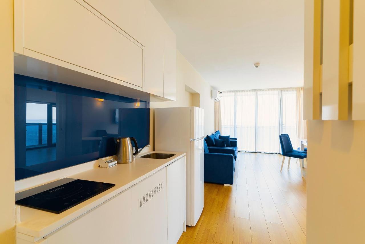 Manco Apartments Батуми Экстерьер фото