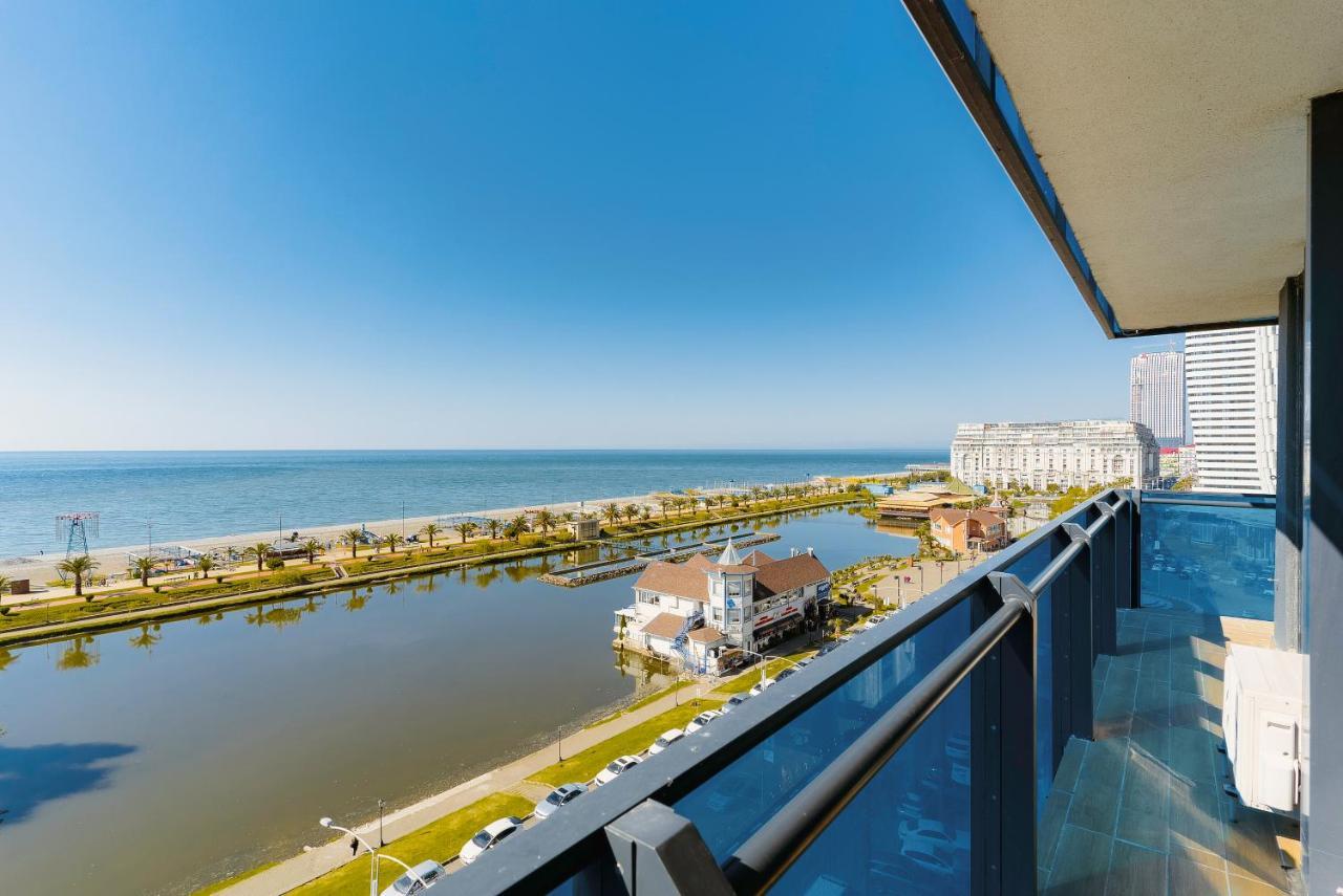 Manco Apartments Батуми Экстерьер фото