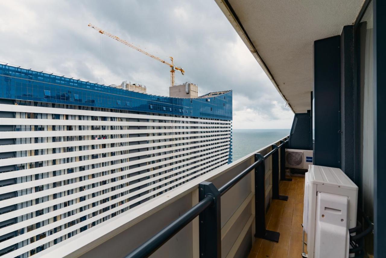 Manco Apartments Батуми Экстерьер фото