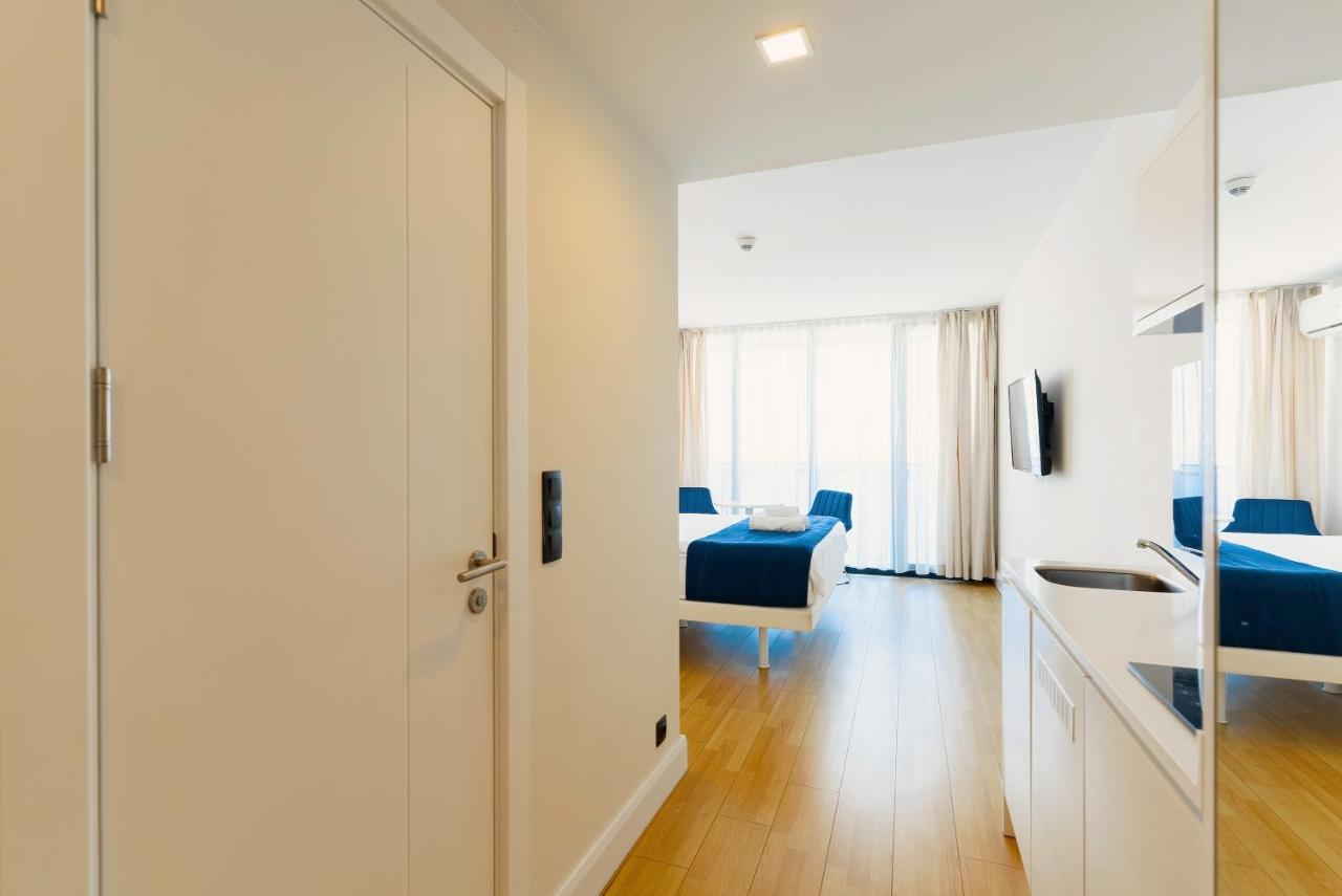 Manco Apartments Батуми Экстерьер фото